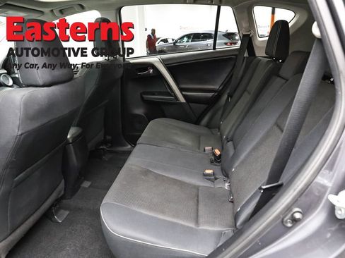 Used 2018 Toyota RAV4 XLE AWD/4WD image 21