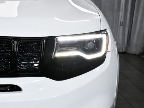 Used 2018 Jeep Grand Cherokee SRT w/ Trailer Tow Group IV AWD/4WD image 77