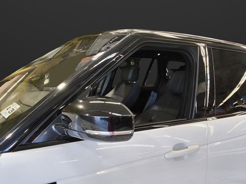 Used 2020 Land Rover Range Rover HSE AWD/4WD image 11