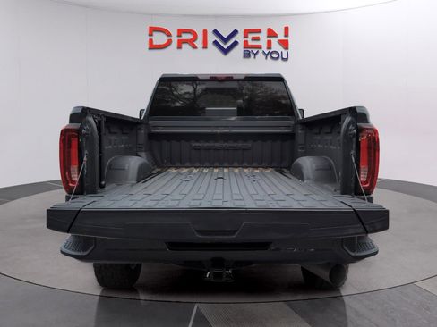 Used 2022 GMC Sierra 3500 Denali w/ Denali Ultimate Package image 5
