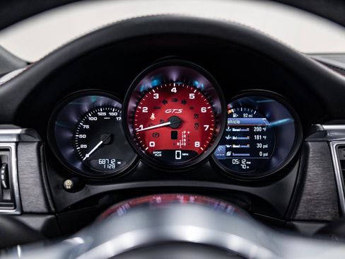 Used 2017 Porsche Macan GTS image 8