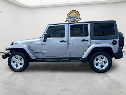 Used 2014 Jeep Wrangler Unlimited Sahara w/ Connectivity Group AWD/4WD image 20