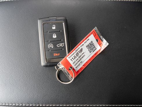 Used 2023 Jeep Grand Cherokee 4WD 4xe w/ Luxury Tech Group II image 35