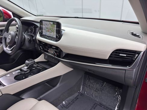 Used 2023 Nissan Rogue SL w/ SL Premium Package FWD image 14