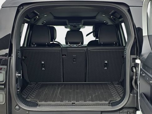 New 2026 Land Rover Defender 110 S AWD/4WD image 12
