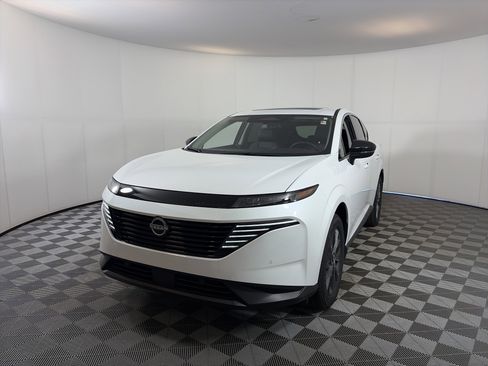 Certified 2025 Nissan Murano SL AWD/4WD image 2