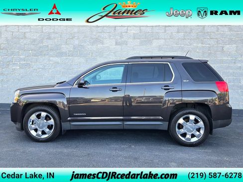 Used 2015 GMC Terrain SLT FWD image 2