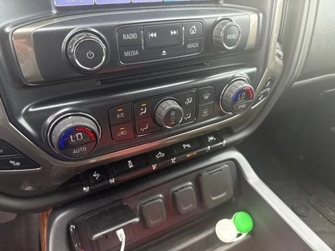 Used 2018 Chevrolet Silverado 1500 High Country AWD/4WD image 43