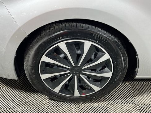 Used 2010 Scion xB image 27