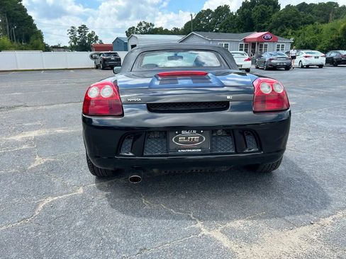 Used 2003 Toyota MR2 image 8