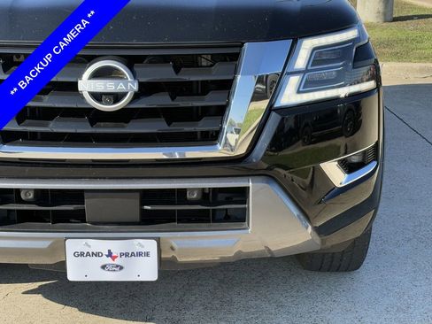 Used 2023 Nissan Armada SL w/ Captain's Chairs Package image 10