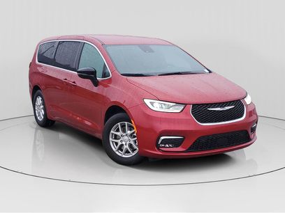 New 2026 Chrysler Pacifica Select