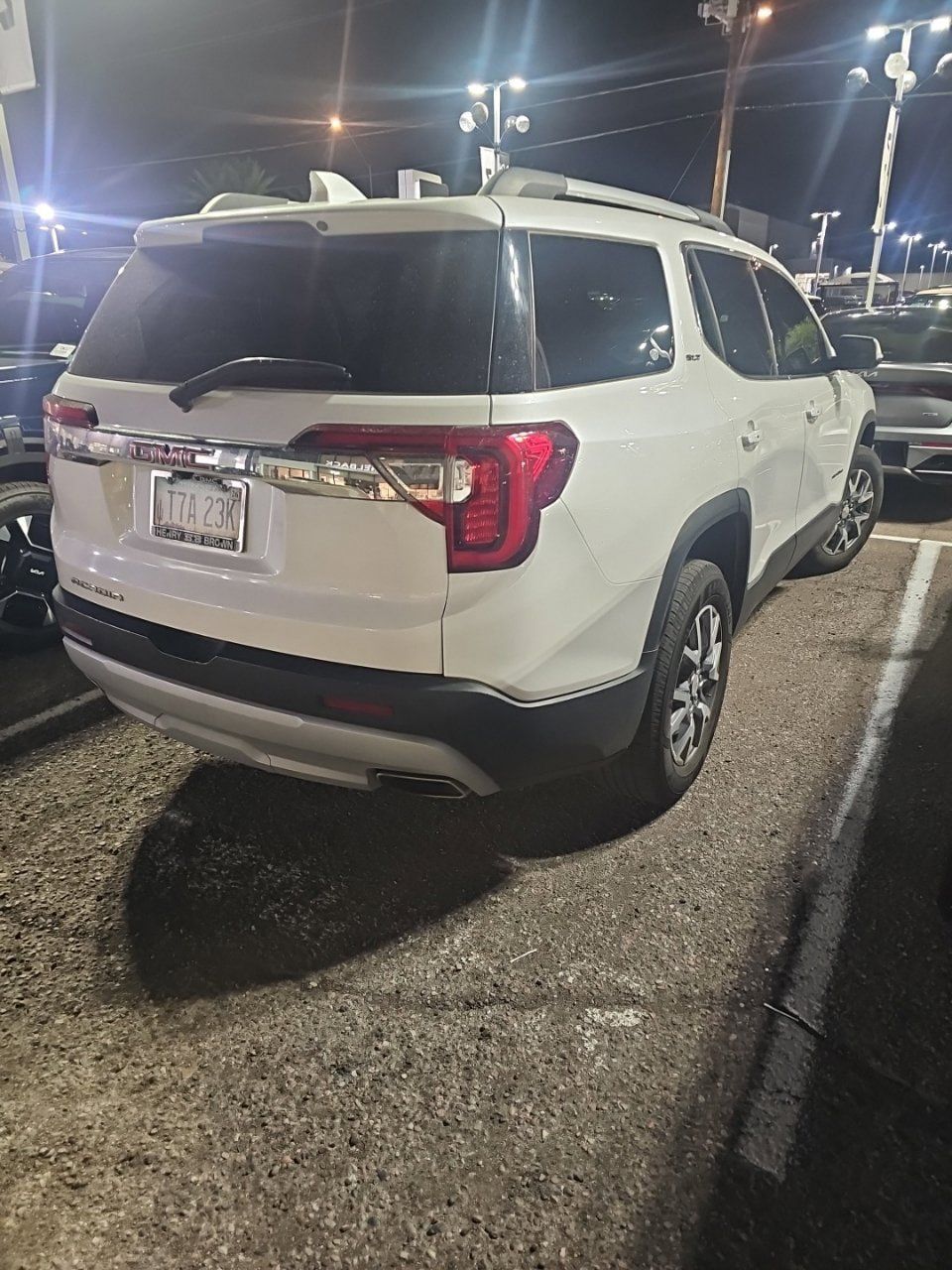 Used 2023 GMC Acadia SLT w/ Preferred Package FWD image 5