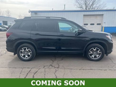 Used 2023 Honda Passport TrailSport image 1