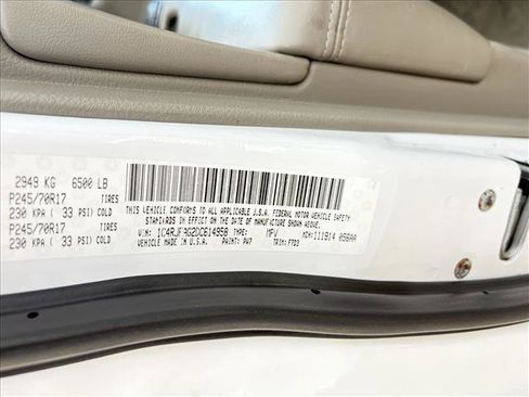 Used 2013 Jeep Grand Cherokee Laredo w/ Laredo E Group AWD/4WD image 19