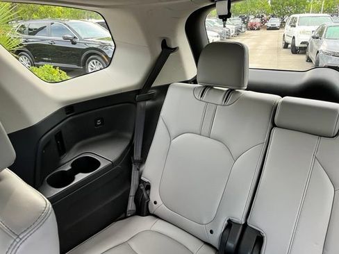 Used 2023 Honda Pilot EX-L image 9