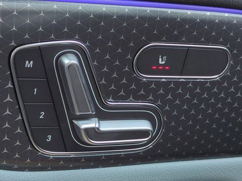 Used 2026 Mercedes-Benz GLB 250 4MATIC image 24