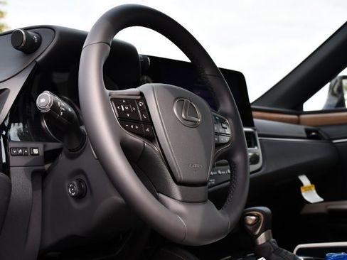 New 2025 Lexus ES 350 w/ Premium Package image 11