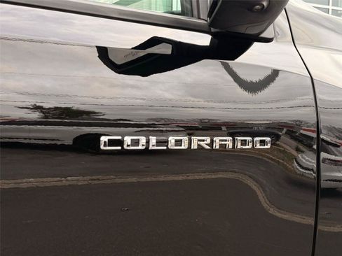 Used 2024 Chevrolet Colorado ZR2 w/ ZR2 Convenience Package III AWD/4WD image 22