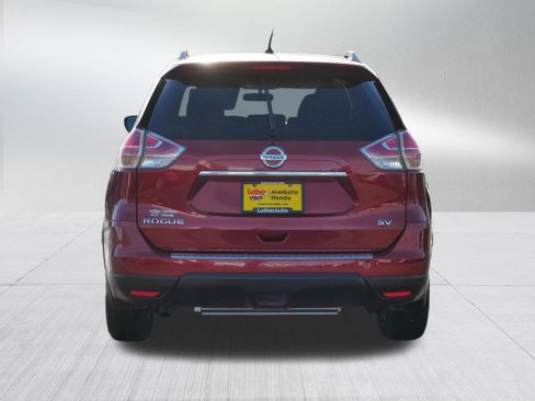 Used 2015 Nissan Rogue SV image 6