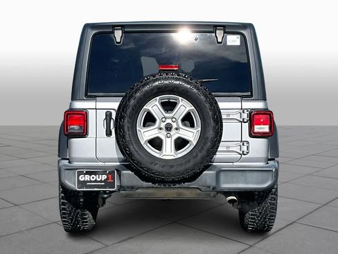 Used 2021 Jeep Wrangler Unlimited Sport image 4