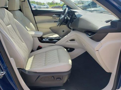 Used 2022 Buick Envision Avenir w/ Technology Package II AWD/4WD image 19