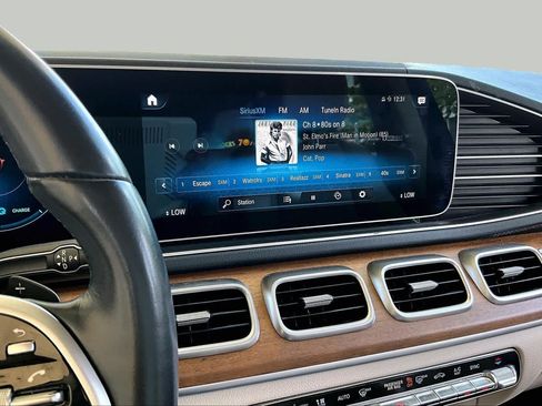 Used 2021 Mercedes-Benz GLS 450 4MATIC image 6