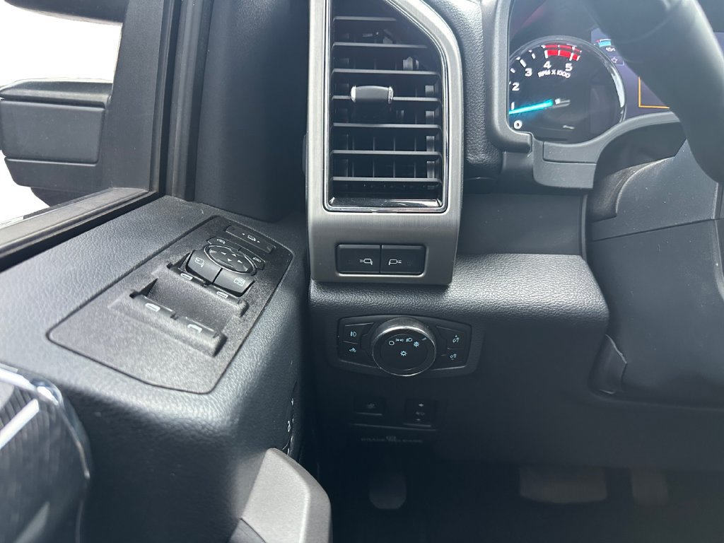 Used 2022 Ford F350 Platinum AWD/4WD image 18