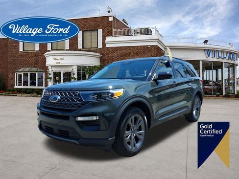 Certified 2024 Ford Explorer XLT w/ Equipment Group 202A AWD/4WD image 1