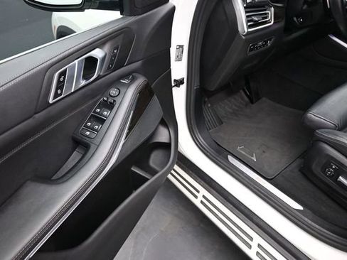 Used 2020 BMW X5 sDrive40i w/ Premium Package RWD image 16