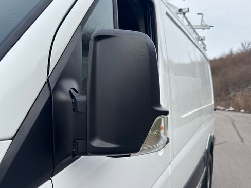 Used 2014 Mercedes-Benz Sprinter 2500 image 11