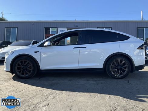 Used 2023 Tesla Model X image 5
