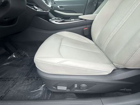 Used 2023 Hyundai Sonata Limited FWD image 12