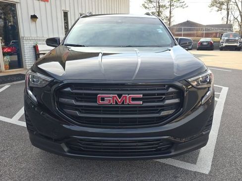 Used 2021 GMC Terrain SLE w/ Driver Convenience Package image 9