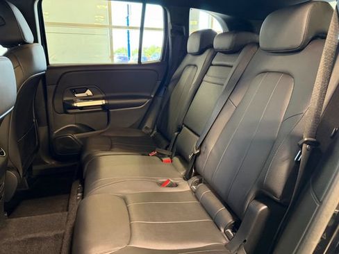 Used 2023 Mercedes-Benz GLB 250 4MATIC image 21