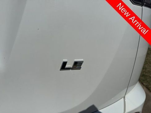 Used 2018 Toyota RAV4 LE image 5