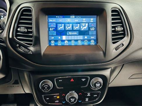 Certified 2019 Jeep Compass Latitude w/ Cold Weather Group image 11