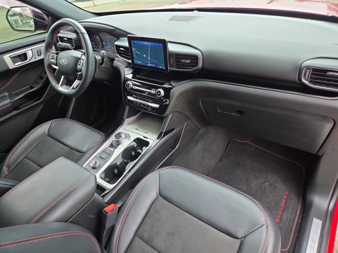 Used 2023 Ford Explorer ST-Line w/ Class IV Trailer Tow Package image 18