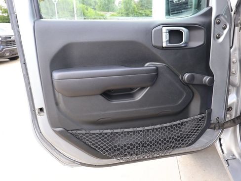 Used 2018 Jeep Wrangler Unlimited Sport AWD/4WD image 10