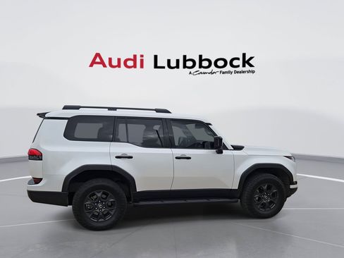 Used 2024 Lexus GX 550 AWD/4WD image 9