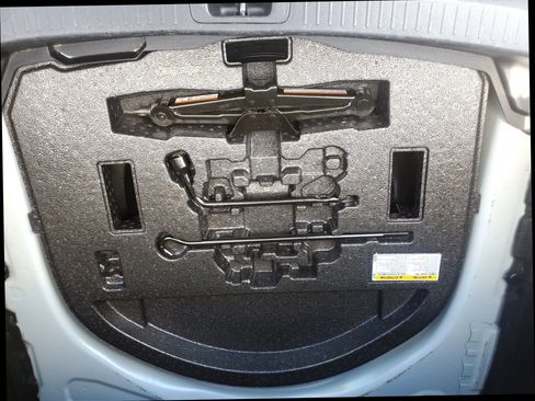 Used 2021 Toyota Corolla LE FWD image 47