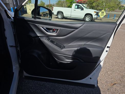 Used 2020 Subaru Forester Limited image 27