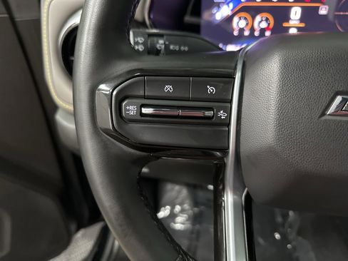 Used 2024 Chevrolet Colorado ZR2 w/ ZR2 Convenience Package III image 15