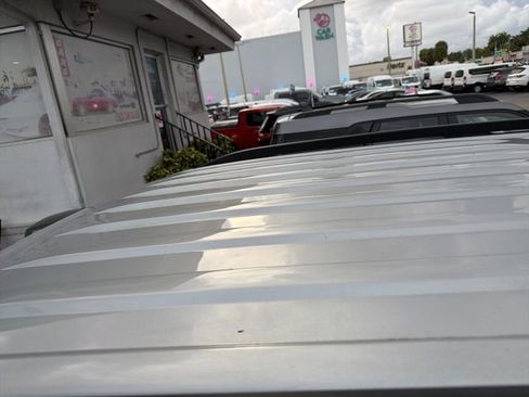 Used 2023 Ford Explorer XLT w/ Equipment Group 202A image 9