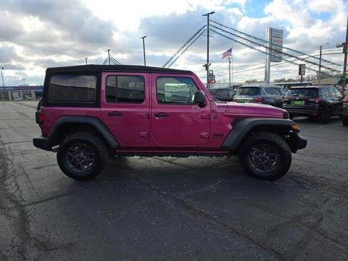 Used 2024 Jeep Wrangler Sport S image 7