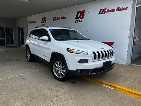 Used 2018 Jeep Cherokee Limited image 6
