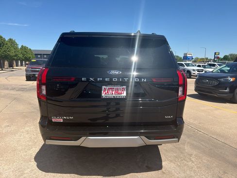 Used 2025 Ford Expedition Max Platinum AWD/4WD image 7