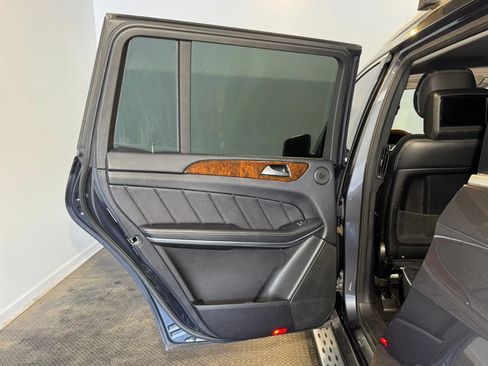 Used 2013 Mercedes-Benz GL 450 4MATIC image 25