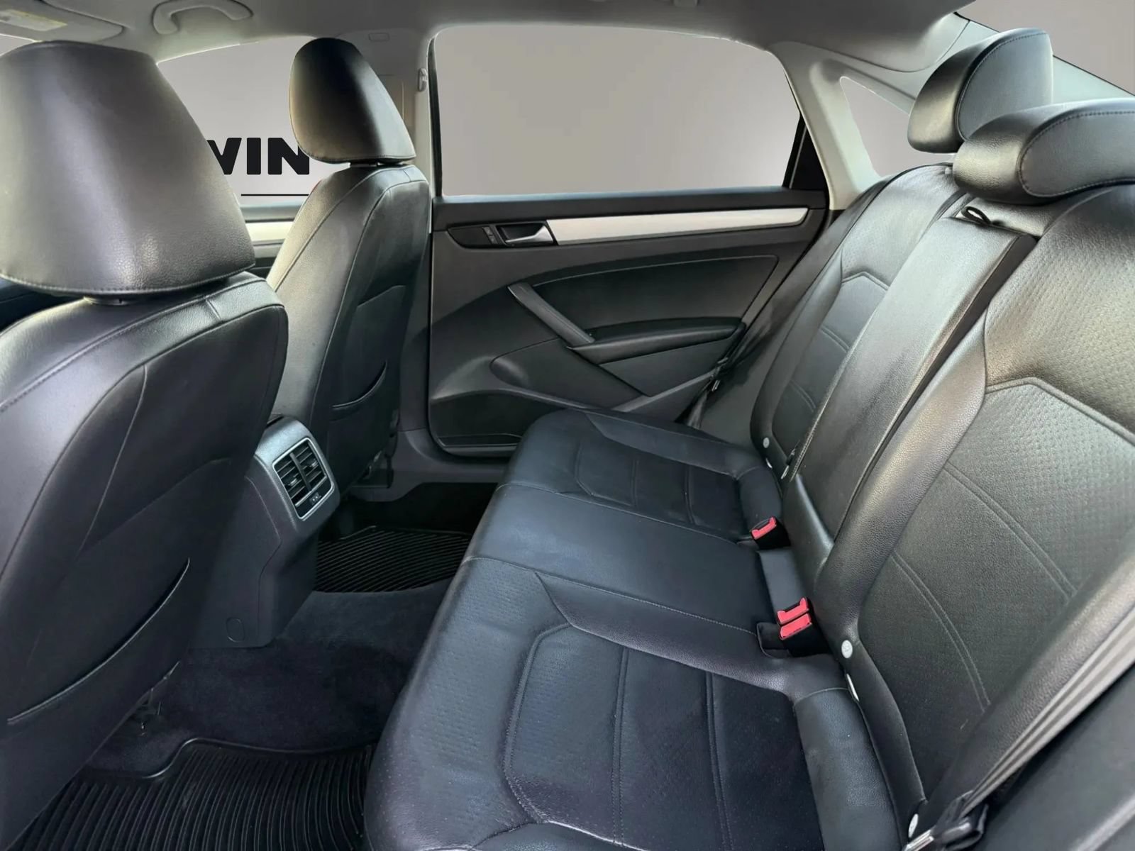 Used 2013 Volkswagen Passat 2.5 SE FWD image 22