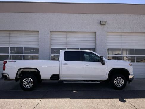 Used 2025 Chevrolet Silverado 2500 LT w/ Convenience Package AWD/4WD image 1